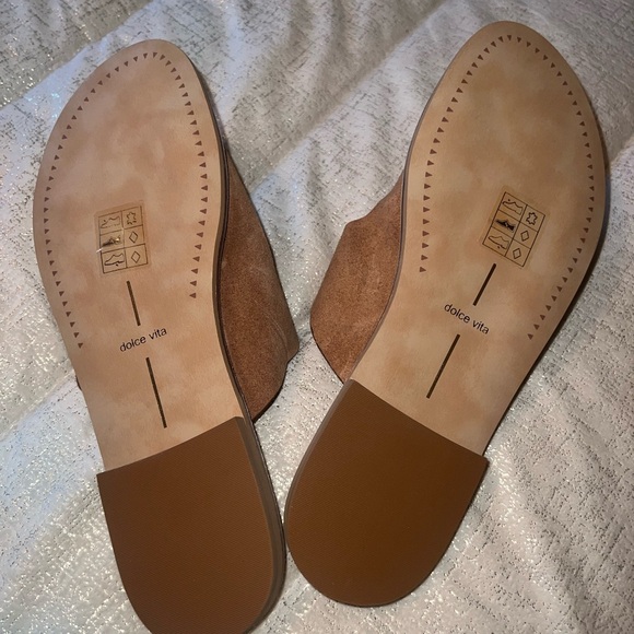 Sandals - Picture 4 of 4